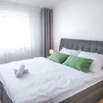 Minata 公寓 *